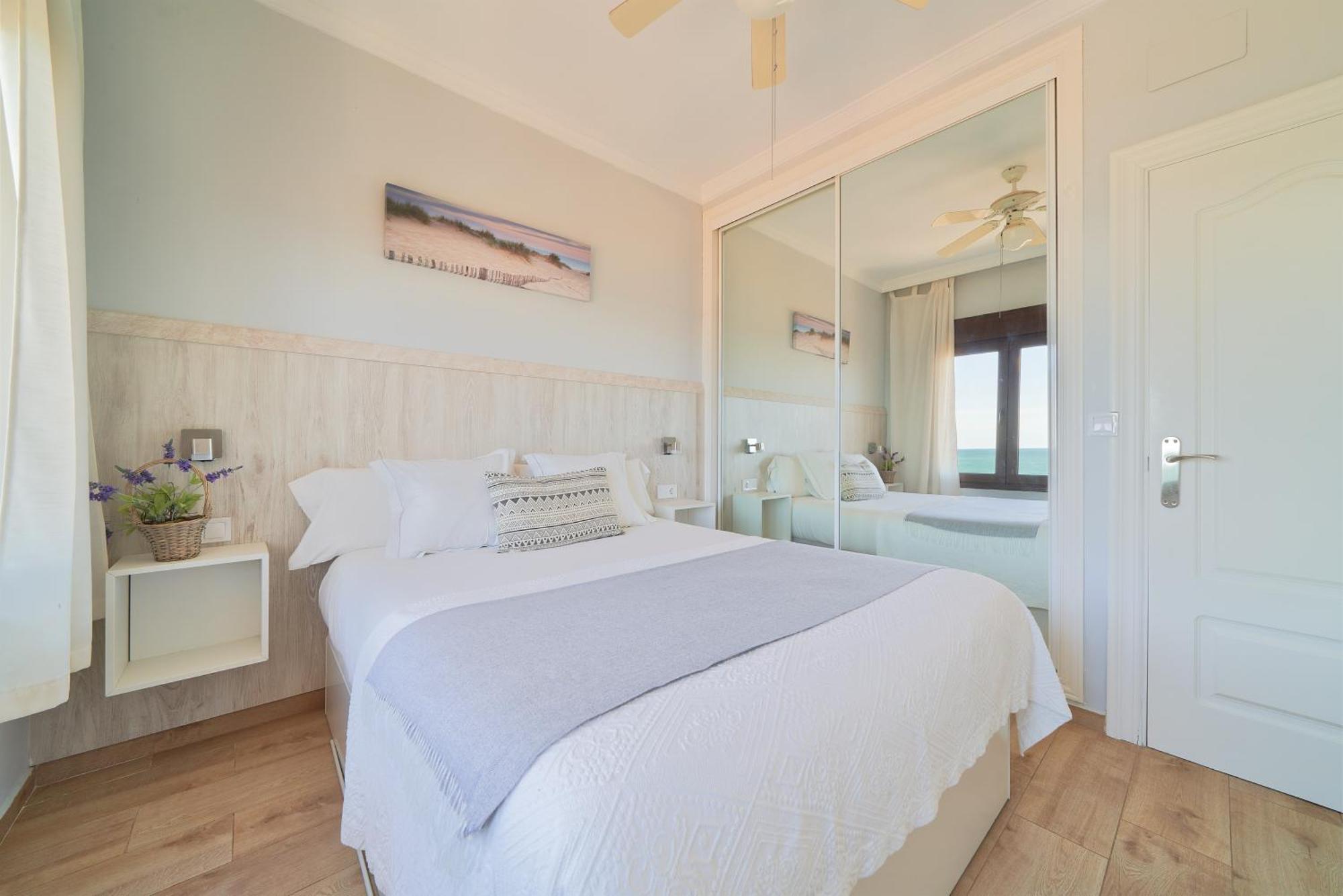 Xpce Playa Bajondillo Terrace - Parking Free Apartment ตอร์เรโมลิโนส ภายนอก รูปภาพ